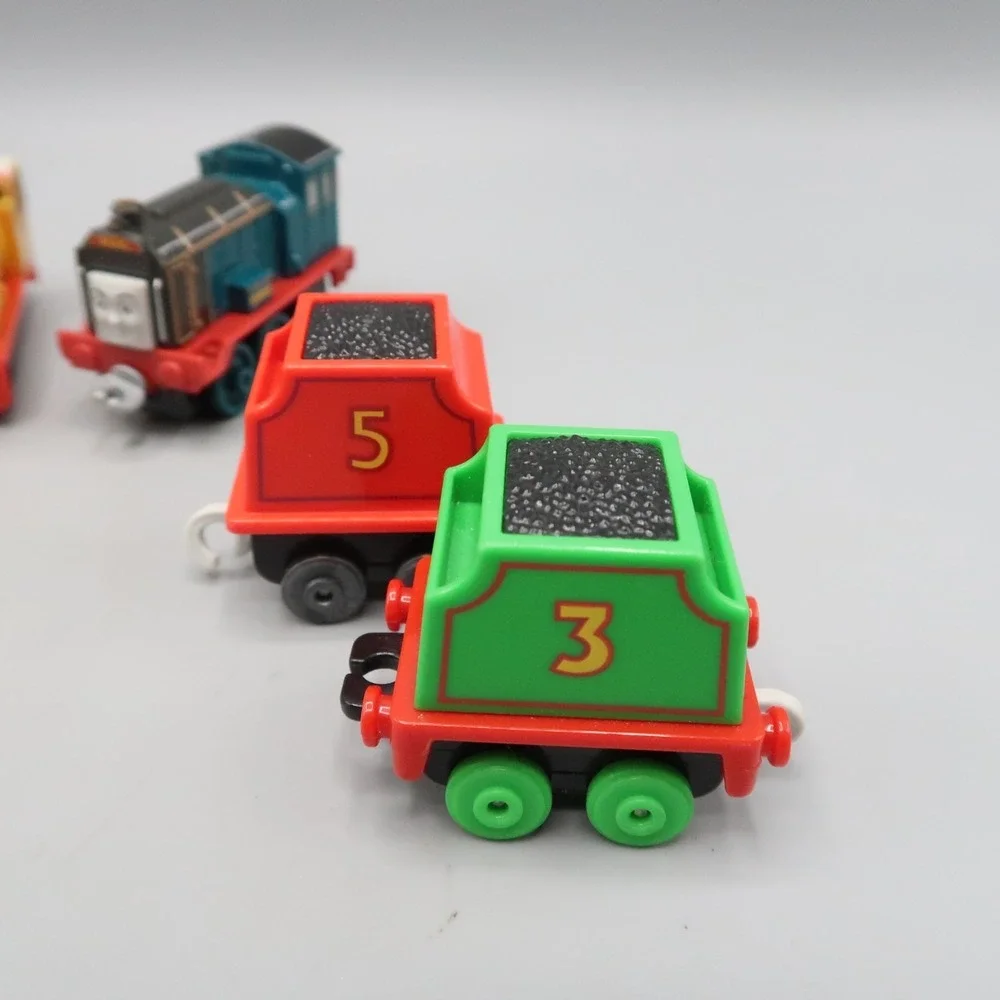 8‎ Pc Lot Thomas & Friends Take n Play Railway Trains Cars Plastic Hook Die Cast